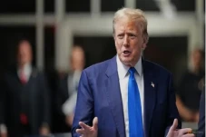 Donald Trump Samakan...