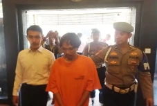 Sebar Foto Asusila Pelajar...