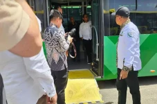 Gus Men Cek Bus Salawat...