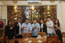 Aktor Sandy Tumiwa Dukung...