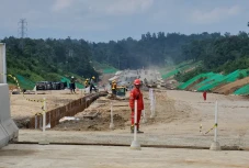 Bangun Jalan Tol IKN,...