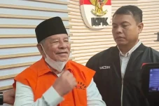 Gubernur Malut Abdul...