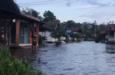 Banjir Terjang Belasan...