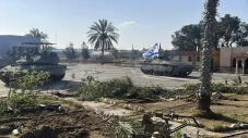 Mengapa Israel Akan...