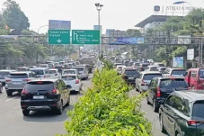 Polisi Berlakukan One...