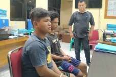 2 Pelaku Pembunuhan...