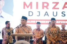 Prabowo Pilih Rahmat...