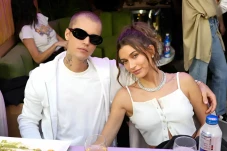 Hailey Baldwin Dikabarkan...