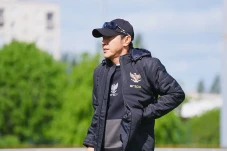 Shin Tae-yong Bahas...