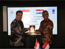 Indonesia dan Belanda...