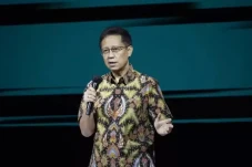 Bakal Berlakukan KRIS,...