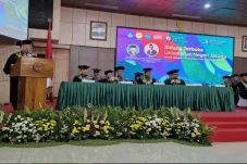 Rektor UNJ Paparkan...