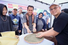 Produksi Terbesar di...