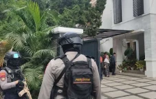 Seusai Sita Rumah Mewah...