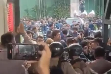 Demo Tuntaskan 12 Kasus...