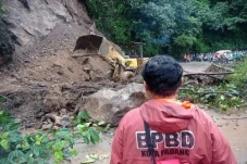 Ngeri! Jalur Sitinjau...