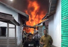 Puluhan Rumah Panggung...