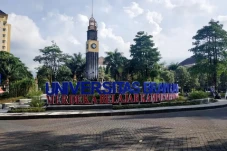Mahasiswa Universitas...