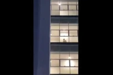 Video Mahasiswa Bercumbu...