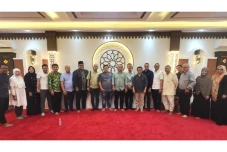 Kemenag: Pegawai Nonmuslim...