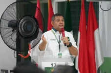 Profil Fahri Bachmid...
