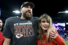 Taylor Swift dan Travis...