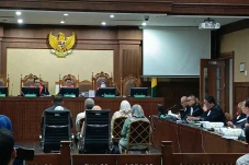 KPK Hadirkan 8 Saksi...