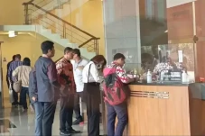 Telusuri Aliran Uang...