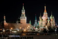 Rusia Sentil Keras AS...