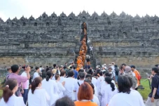 Jelang Perayaan Waisak,...