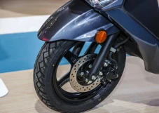 6 Tips Pengereman Motor...
