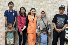 Ashanty Bantu Keluarga...