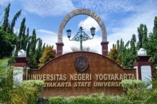 Mau Tekuni Profesi Guru?...