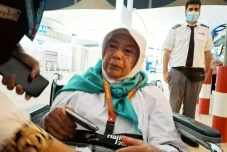 Tangis Bahagia Nenek...