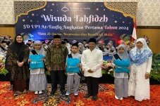 Wisuda 44 Siswa, SD...