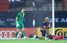 Hasil MLS: Maarten Paes...