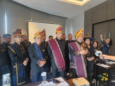 Lestarikan Budaya Suku...