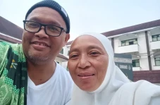 Istri Wafat saat Turun...