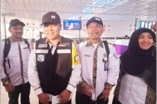 Petugas Haji Indonesia...
