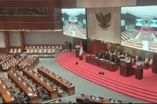 Draf RUU Polri: Usia...