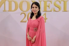 Intip Pesona Liliana...