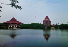 Universitas Indonesia...