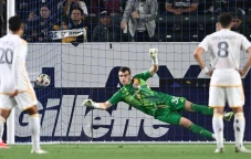 Hasil MLS: Maarten Paes...