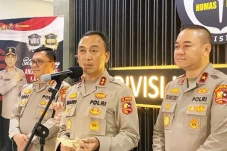 Benarkan Penguntitan...