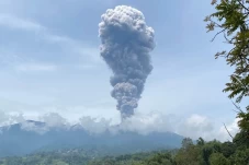 Gunung Marapi Erupsi,...