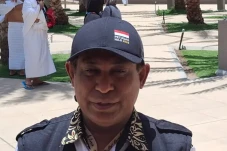 Tak Punya Visa Haji,...