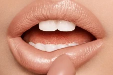 3 Warna Lipstik yang...