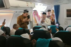 Jemaah Haji Dapat Layanan...