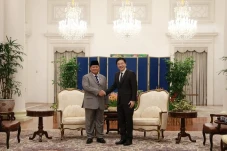 Menhan Prabowo-PM Singapura...