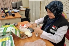 Periksa Makanan Jemaah...